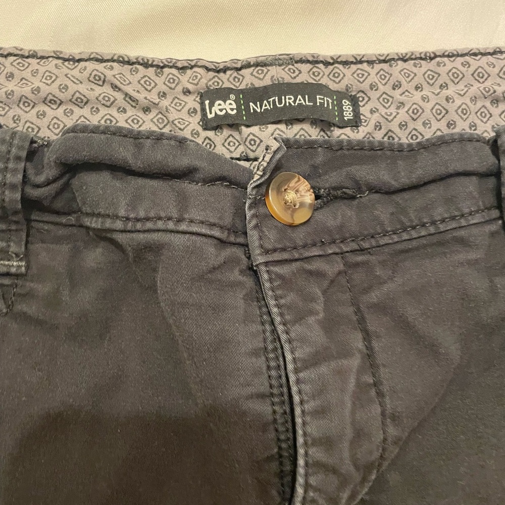 Lee Women's Black Shorts - Picture 2 of 3